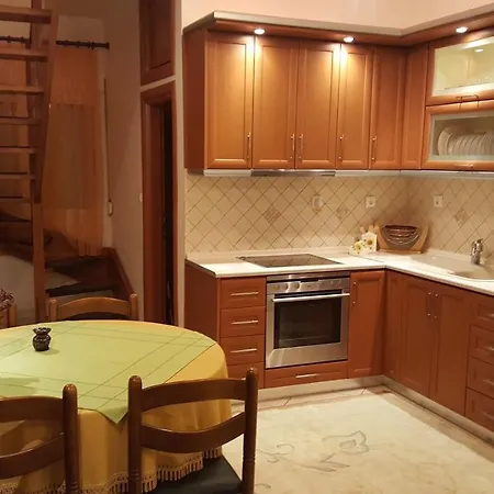 Maisonette 80 Sm In Nikitis Port Сasa de vacaciones *