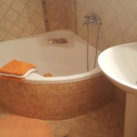 Maisonette 80 Sm In Nikitis Port Nikiti (Sithonia)