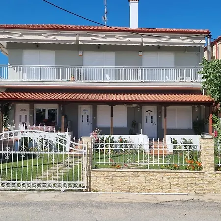 Maisonette 80 Sm In Nikitis Port * Nikiti (Sithonia)